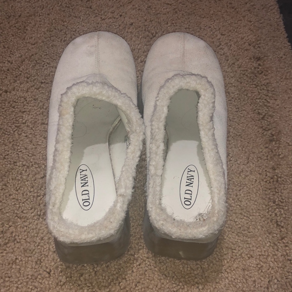 Old navy chunky fuzzy slip on shoes